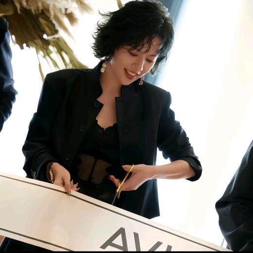 魏老板私服轻奢女装