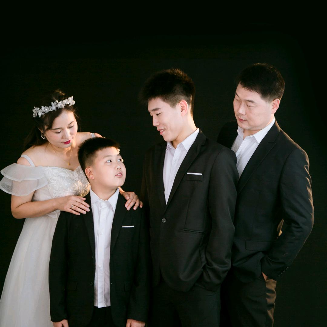 13👬14👨‍👩‍👦‍👦