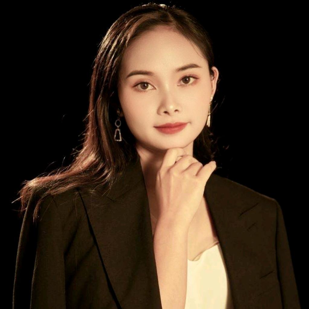 百色轻体龙妹