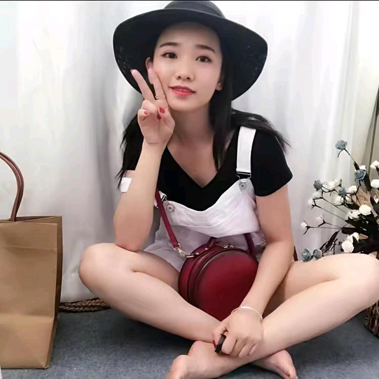 MiMi广州服装厂授权苏小糖