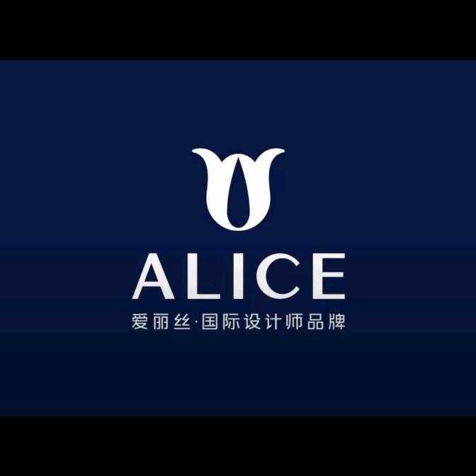 爱丽丝珠宝新东方店晶晶
