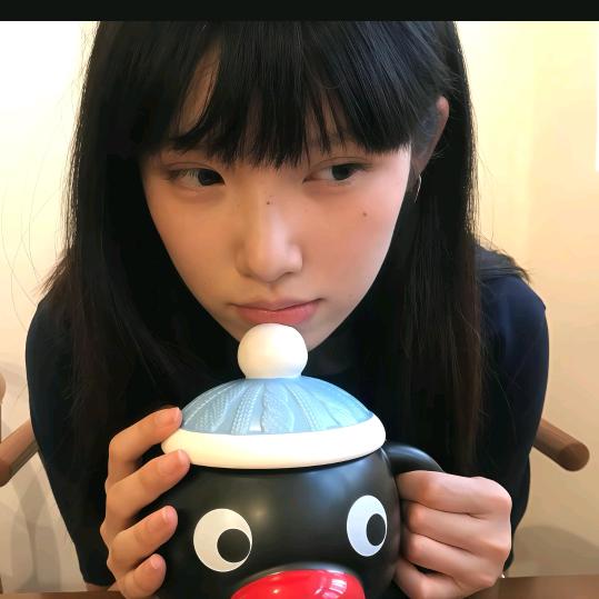 骗你的其实我是男的