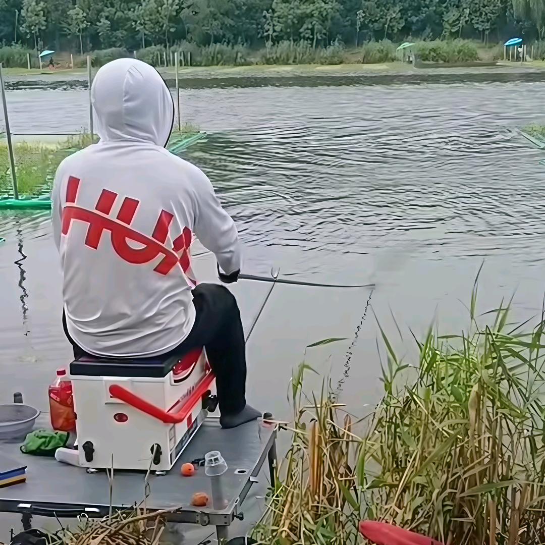 小艾爱钓鱼