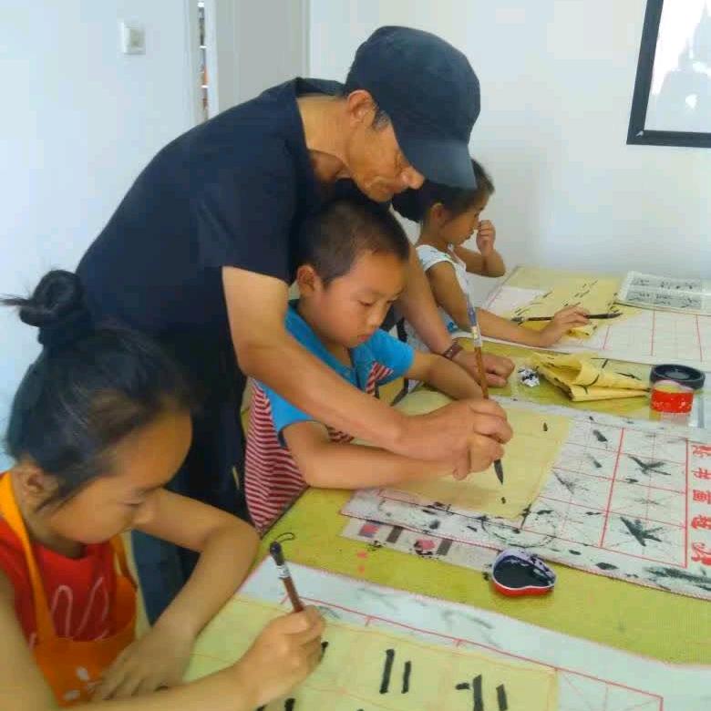 宏伟，文化。。。