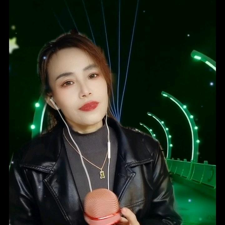 杨洋爱唱情歌，晚上7点半开播欢迎光临