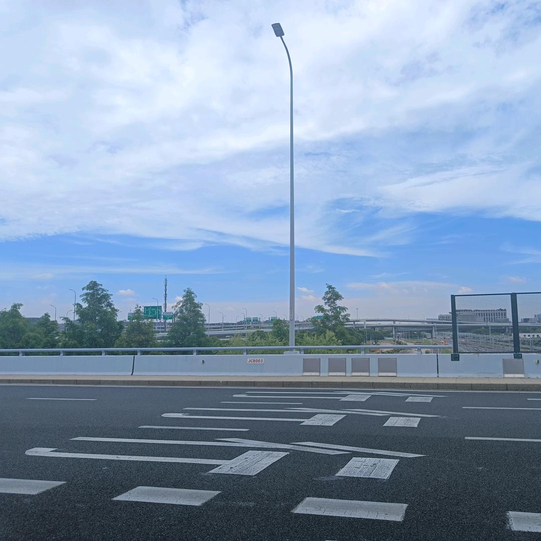 总得有人缝缝补补