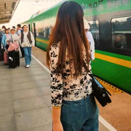 小晨吖@