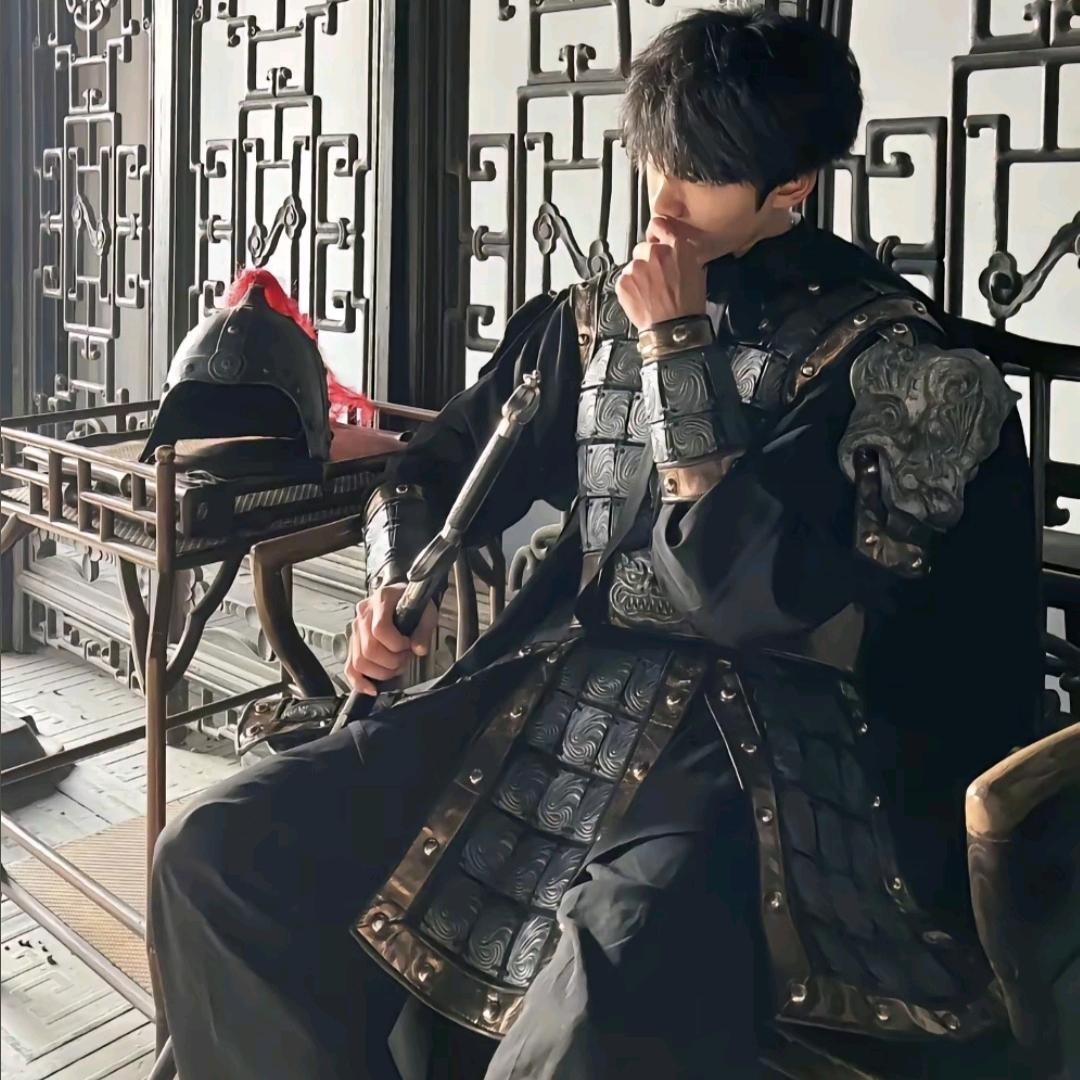 向北.
