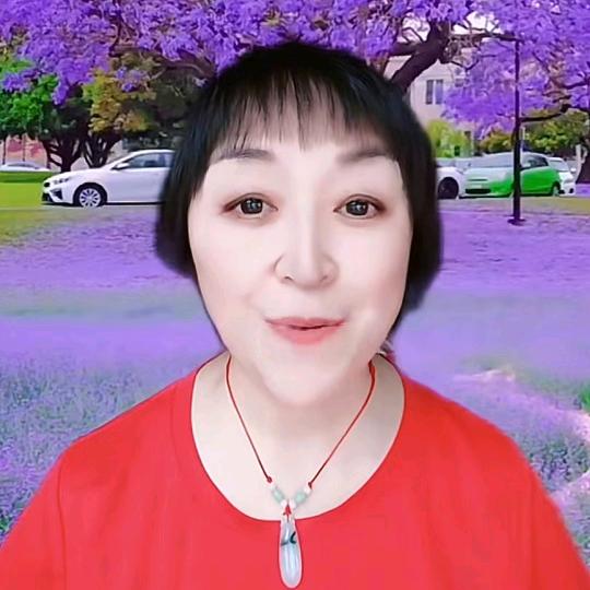 珺珺    中午1点30分直播