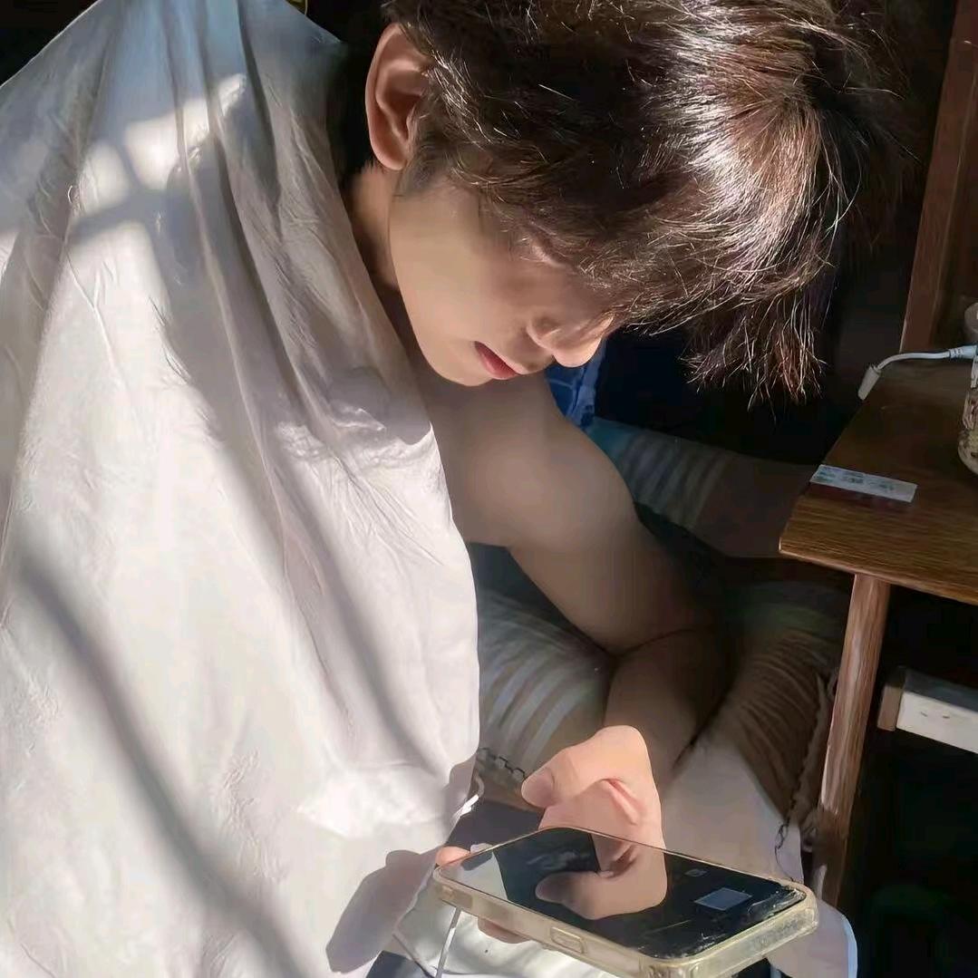 Y.云