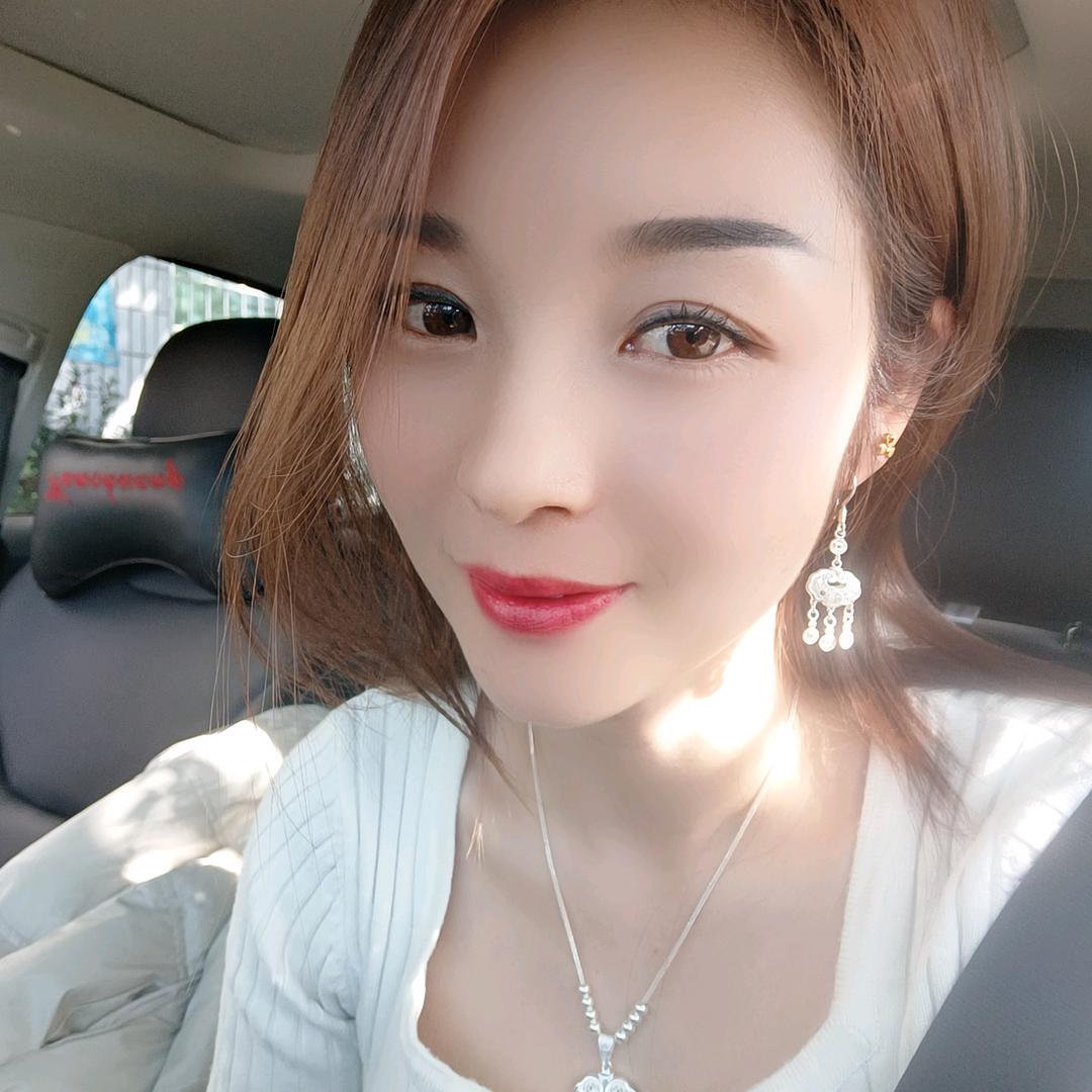 👑芳🎀芳👑