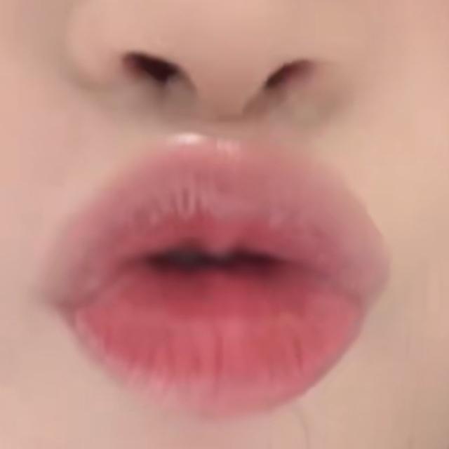 迷人小嘴巴子Oo