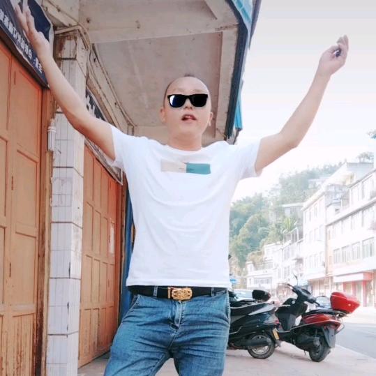 🌹单身飞哥👫💪