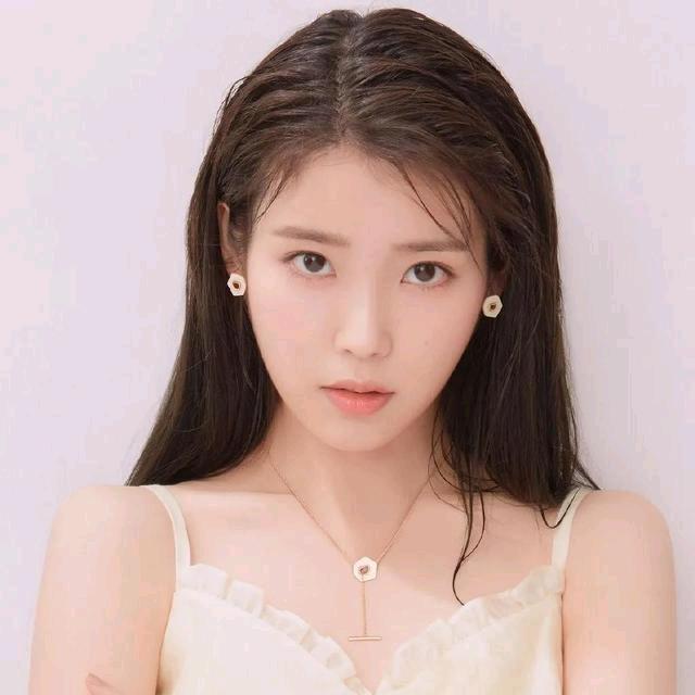 李知恩iu이지은