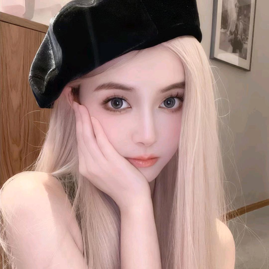 Lili👑