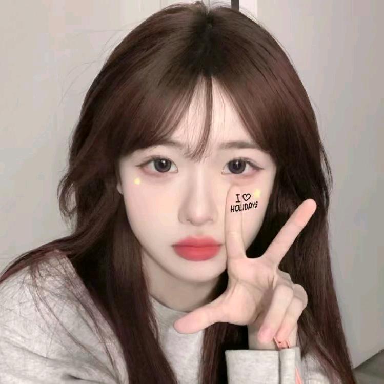 妮妮爱好物爱零食