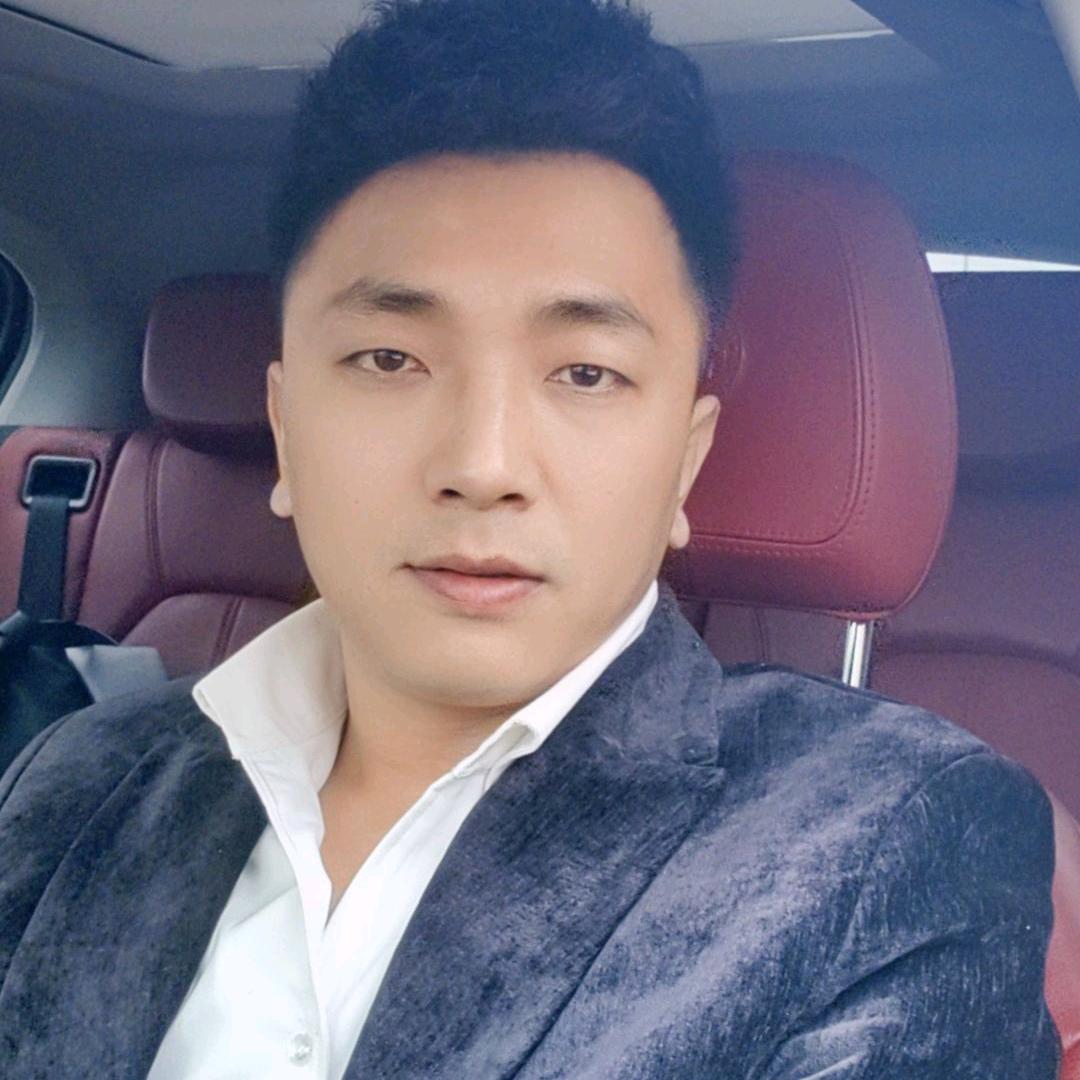 《何先生》四川车位代理营销策划团队