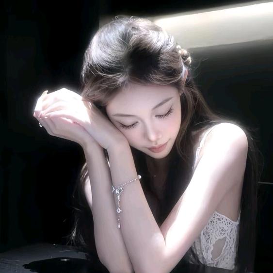 洛