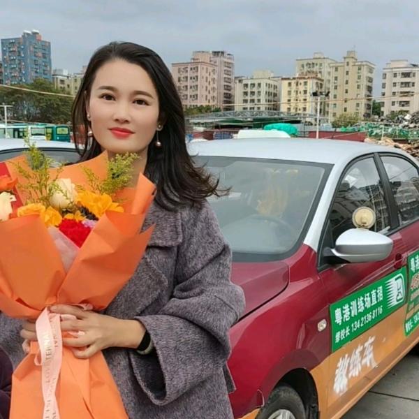 粤港驾校练车场老板娘
