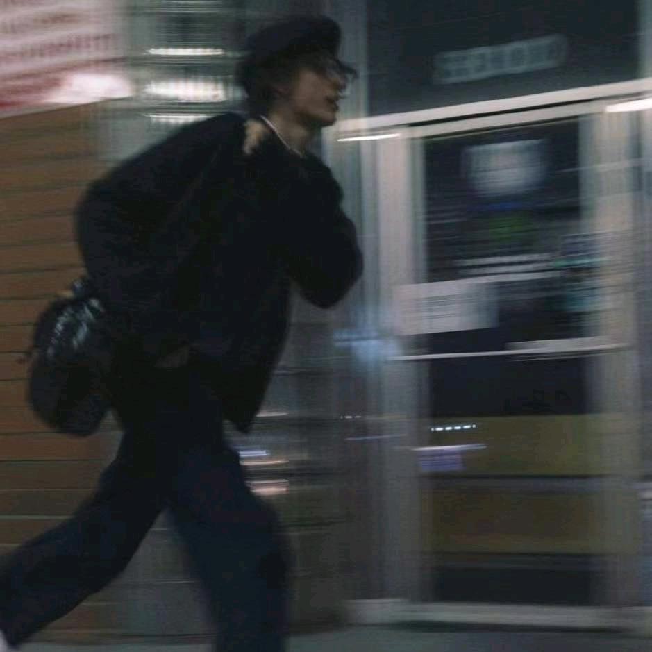 深夜犯困小李