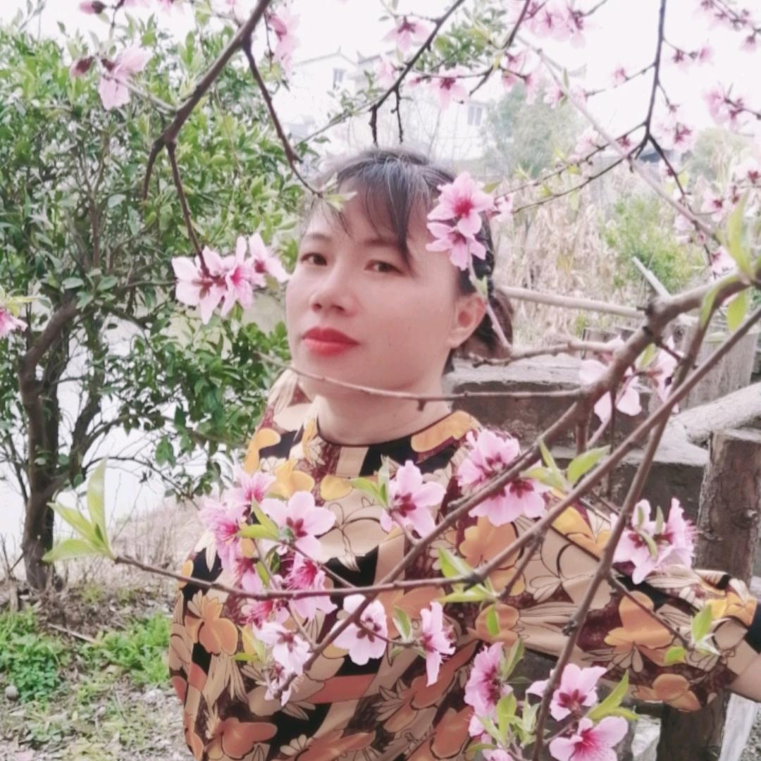 简自己搭台自己唱到处都是大舞台✌