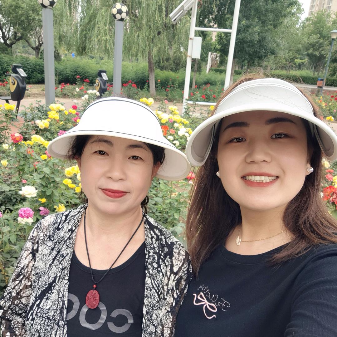 娜娜和她的婆婆