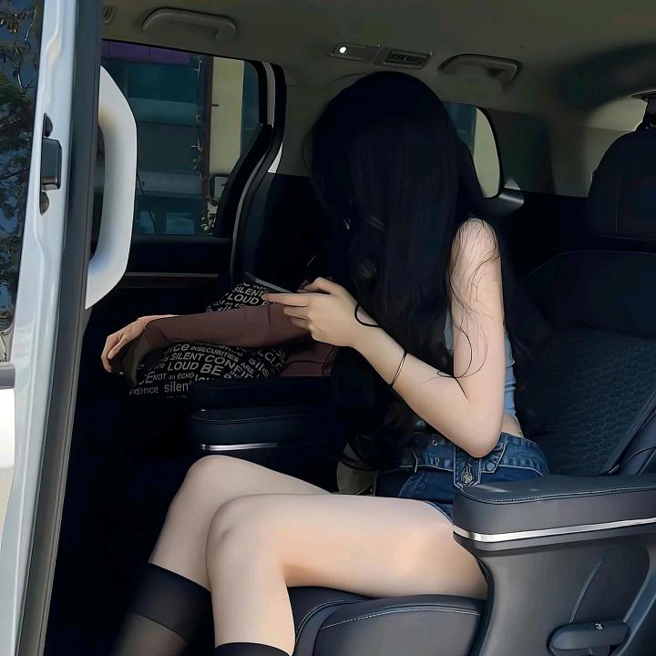 爱吃香菜ฅ՞•ﻌ•՞ฅ