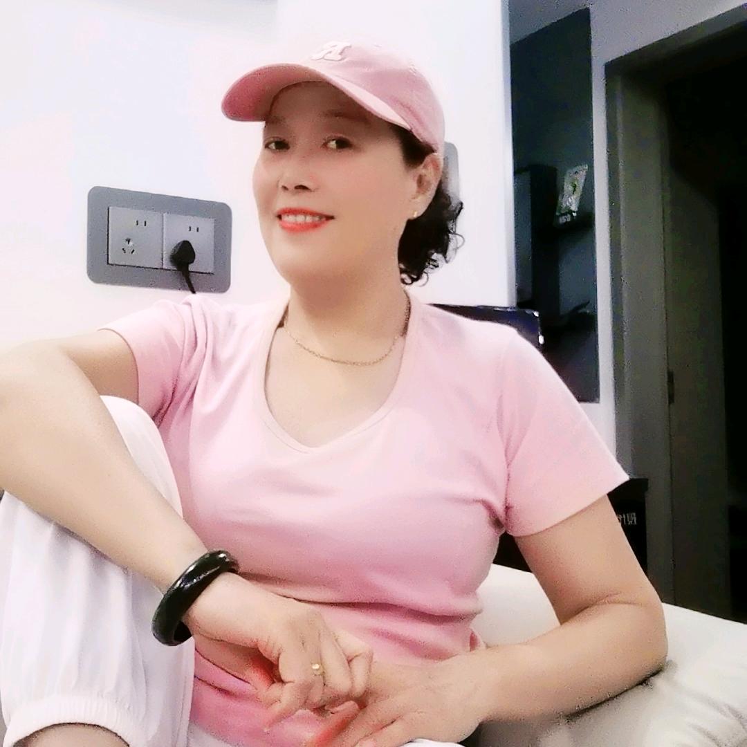 黄瑛（不喜连赞秒赞）