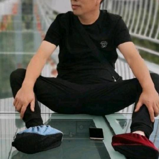 穷开心……伟哥。
