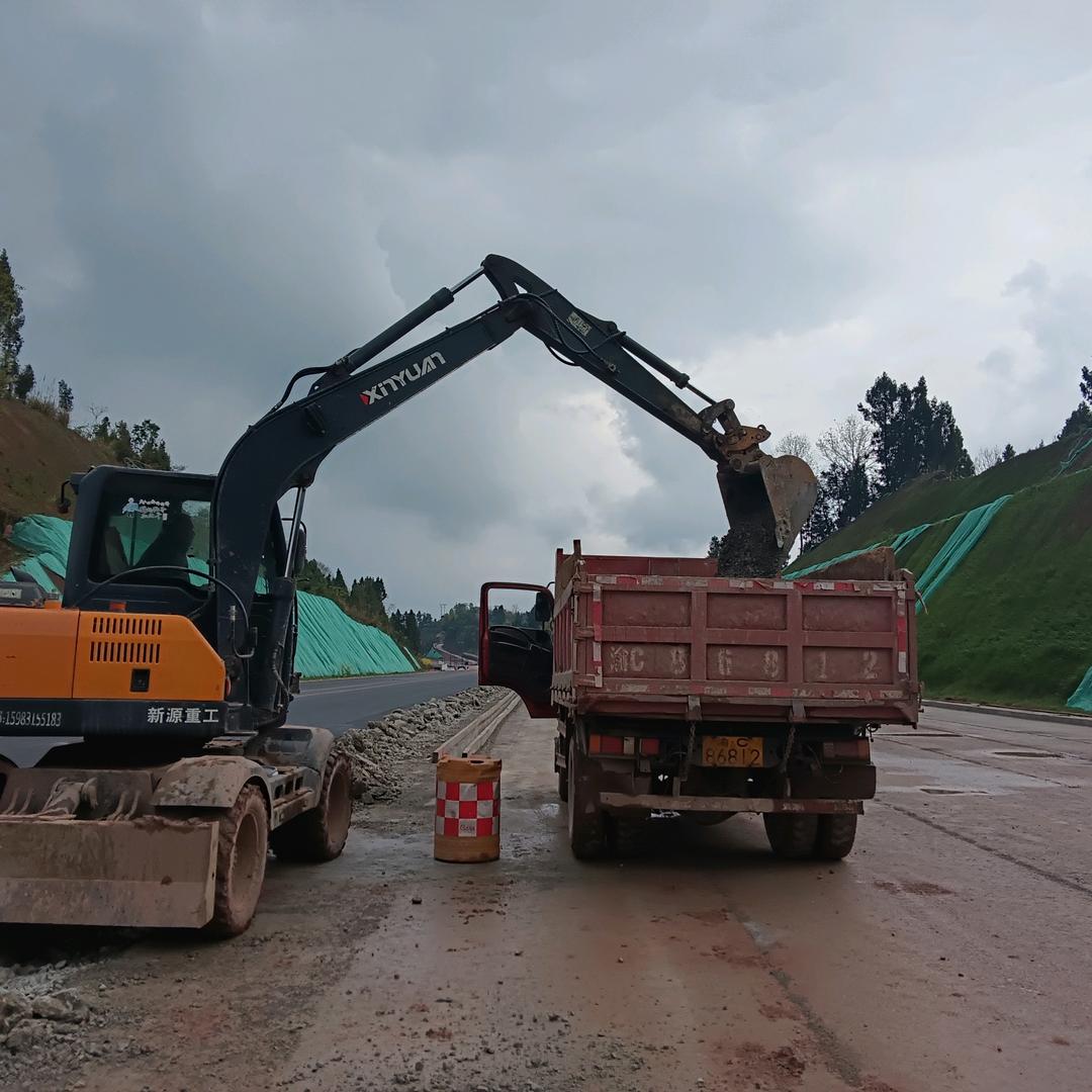 昭通轮挖微挖机出租