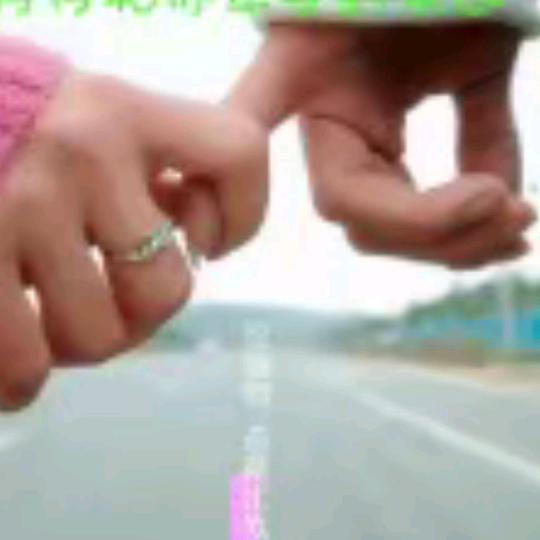 何须执手问年华