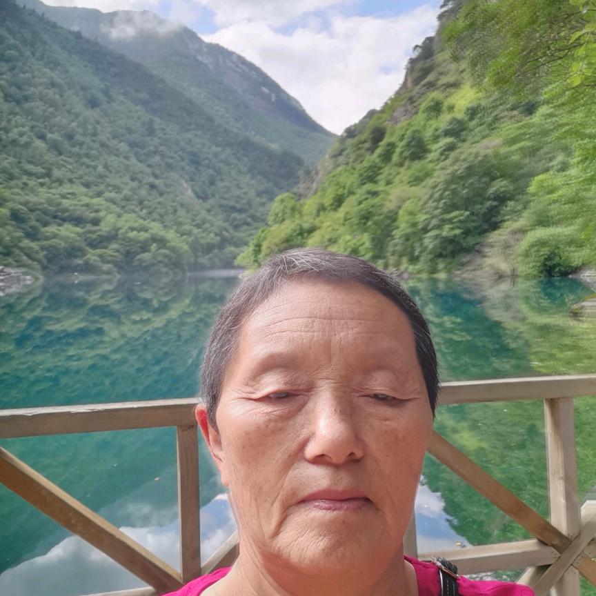 不一样的烟火