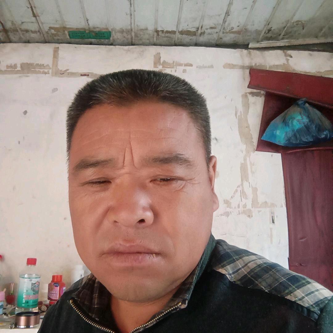 东风在起