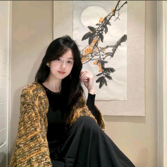 娇娇.
