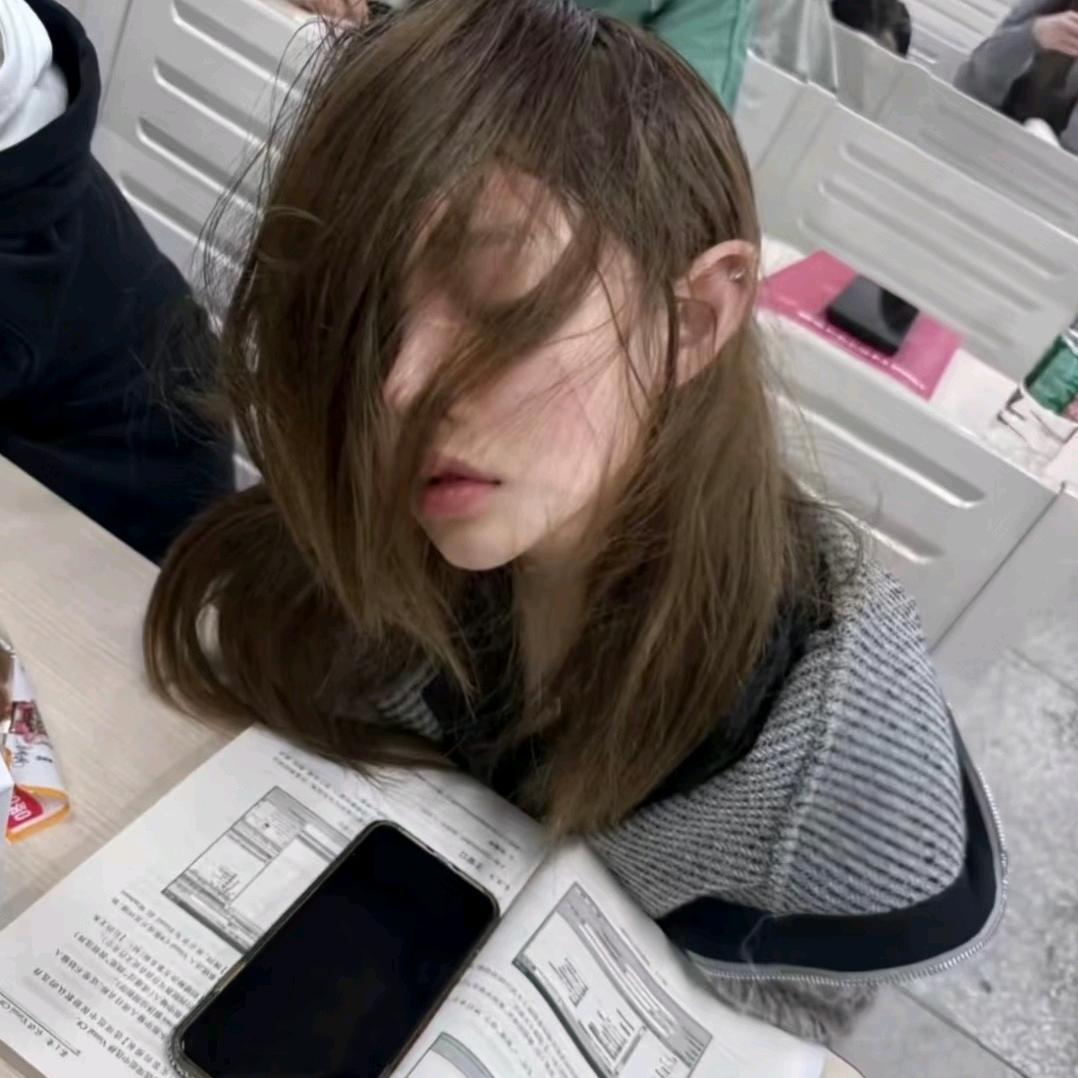 =⩌⩊⩌=