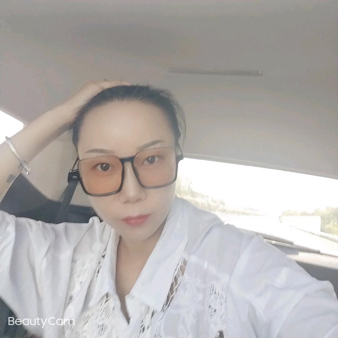 银谷广场梦燕服装店