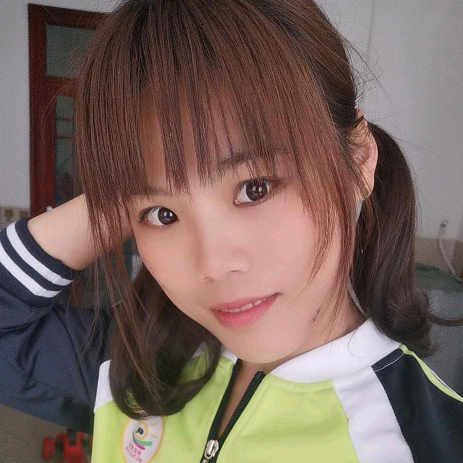摆地摊的女汉纸