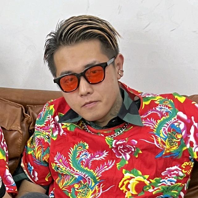 怪咖脏辫师小艺