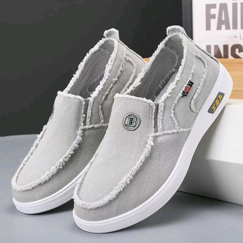 郑州帆晨鞋业有限公司