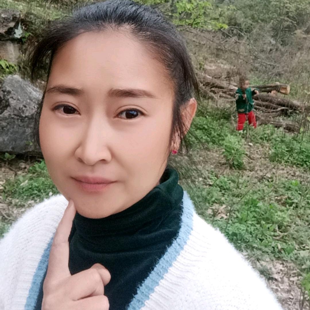 襄阳艾丽《上午08:28开播》