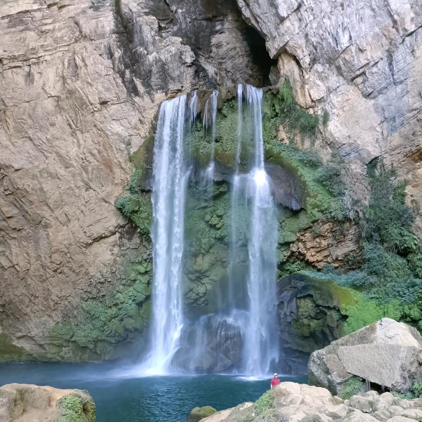 绿水千山就是金山银山