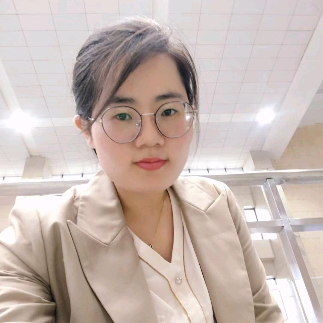 方脸的秀秀
