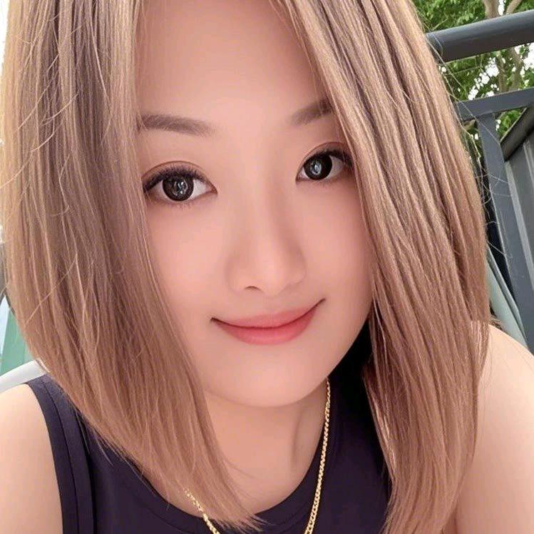 爱臭美的莉莉（单身可私）