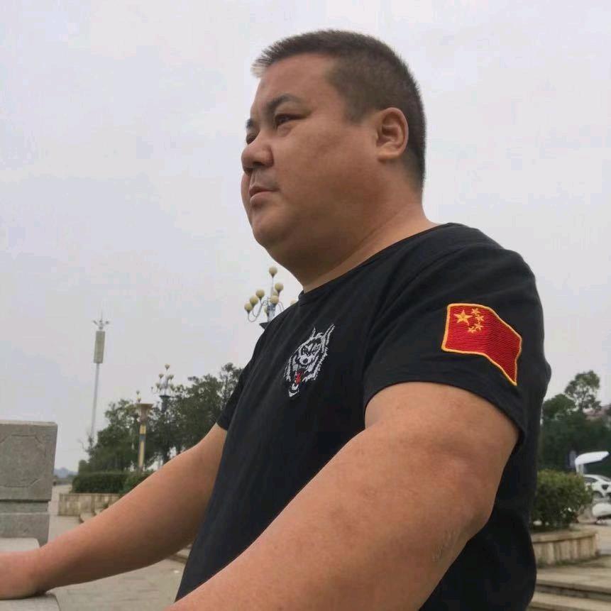 @光芒万張(♡>𖥦<)/♥