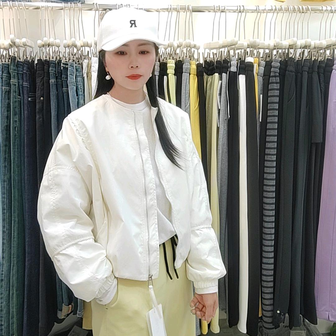 《姿伊阁女装》