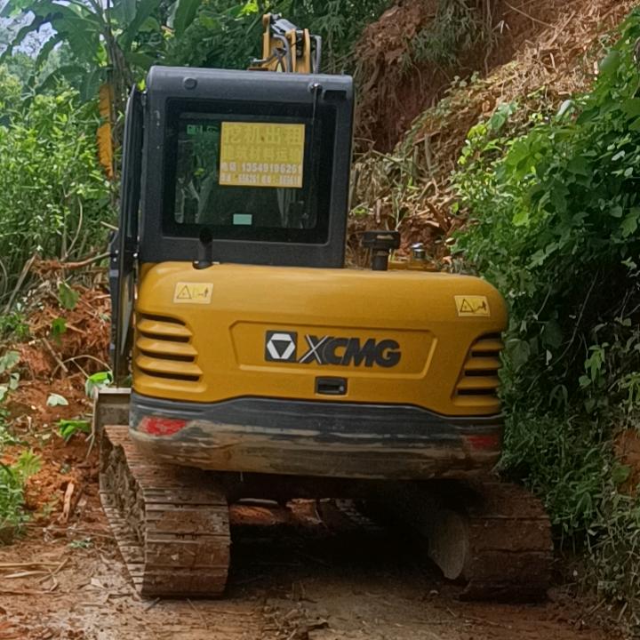 挖机出租建筑材料运输