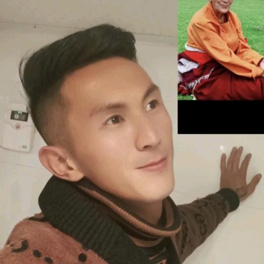 《扎西多杰》