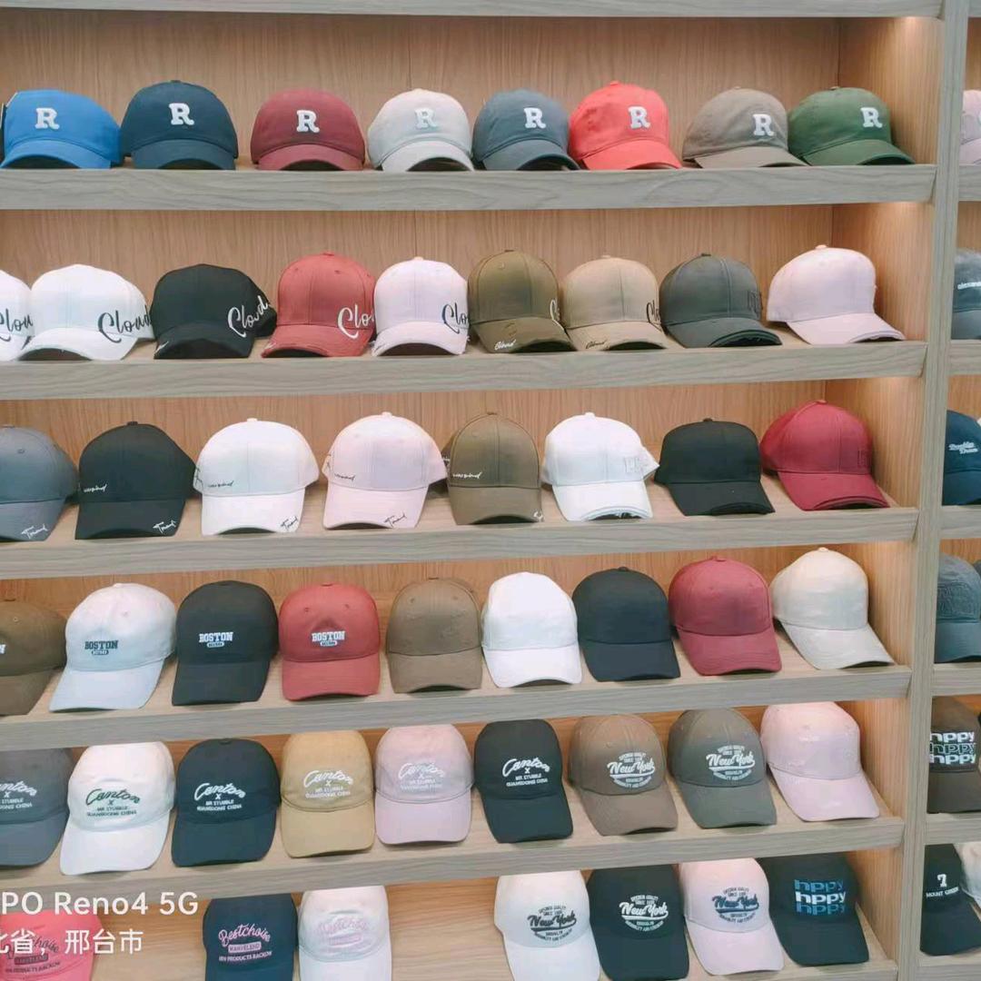 胖优优潮四季帽店