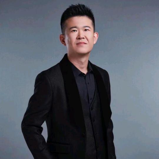 房岩小表哥