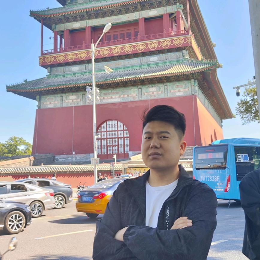 李强.